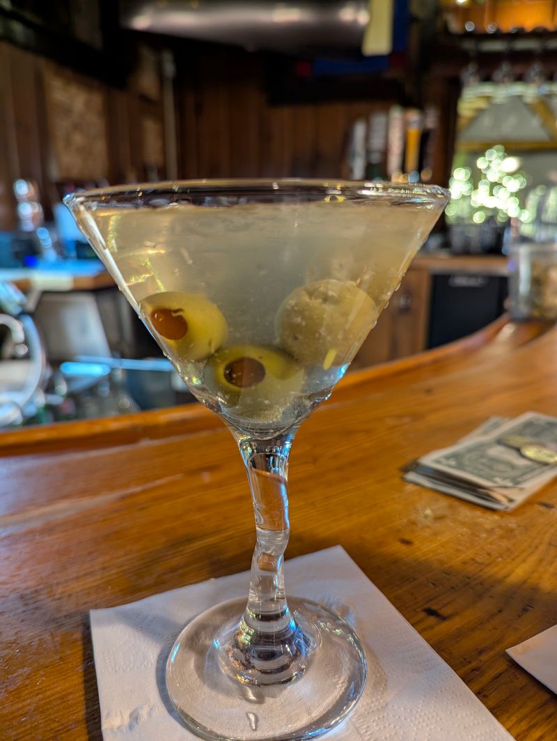 Reservations, Timing, and Peak Nights