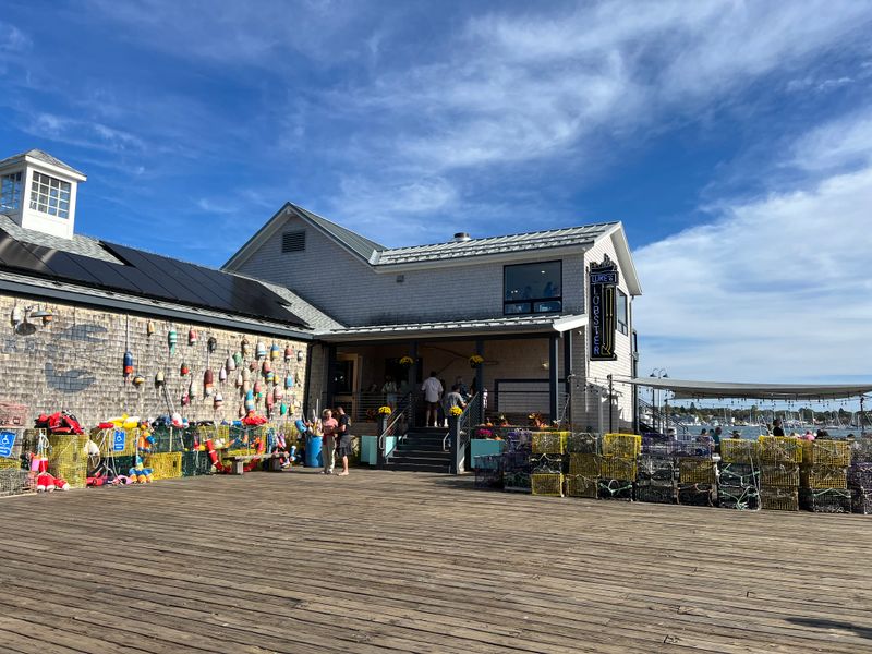I Drove Across Maine To Taste 12 Lobster Roll Shacks And 3 Were Pure Magic 8 Luke's Lobster Portland Pier - Portland, Maine