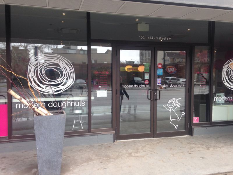 23 Classic American Bakeries Still Making Donuts the Way Grandpa Remembered 23 Jelly Modern Doughnuts