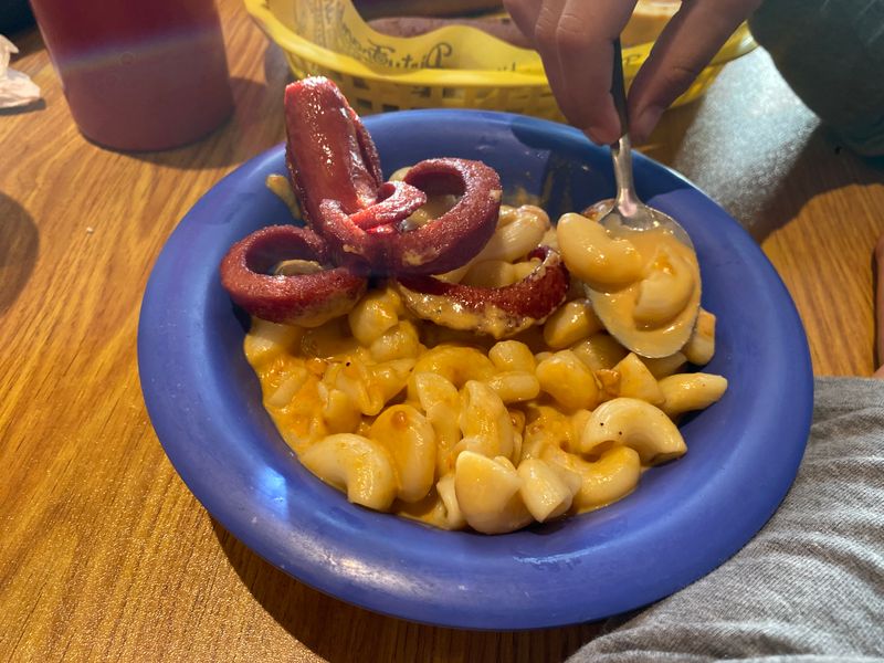 This Ohio Mac & Cheese Café Is So Popular They Close When They Run Out 8 Mac And Cheese Sidekick Worth The Hype
