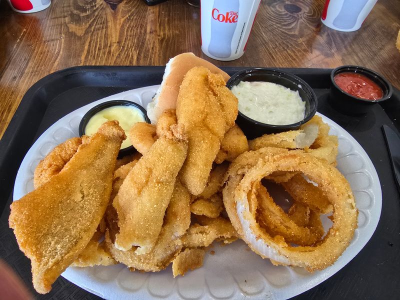 This Ohio Lakeside Shack Serves Walleye Sandwiches That Feel Like Pure Midwest Summer 7 Lake Erie Perch Platter