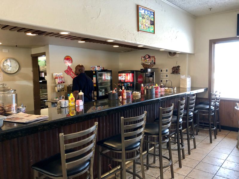 This Colorado Mountain Café Serves Heaping Breakfast Plates Locals Say Are the Best Warm-Up Before a Day on the Summit 17 Fast Friendly Team Service