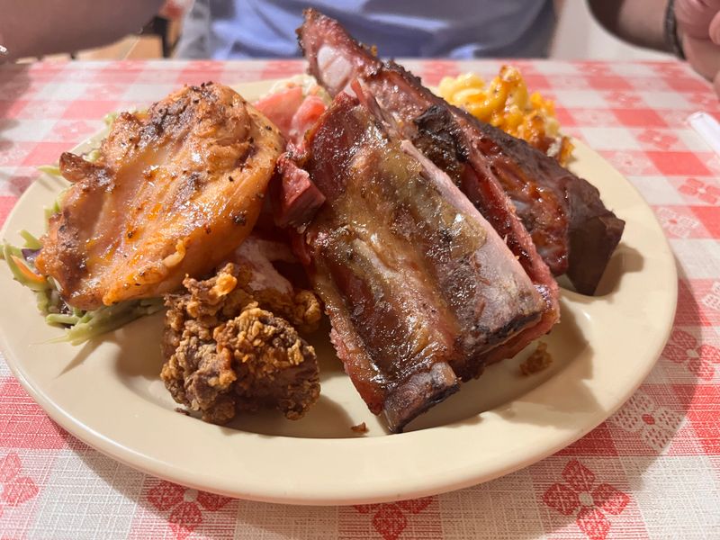 This Mississippi Buffet Serves Southern Comfort Food Locals Say Is Worth Loosening The Belt 23 Pot Roast On Rainy Days