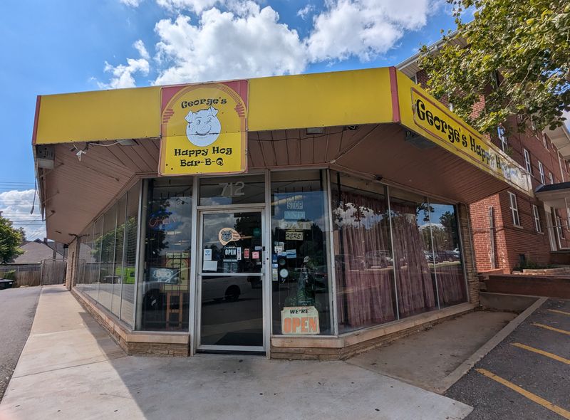 11 Oklahoma Burnt-End Counters Where The Bark And Smoke Speak For Themselves 11 George’s Happy Hog Bar-B-Q – Oklahoma City, OK