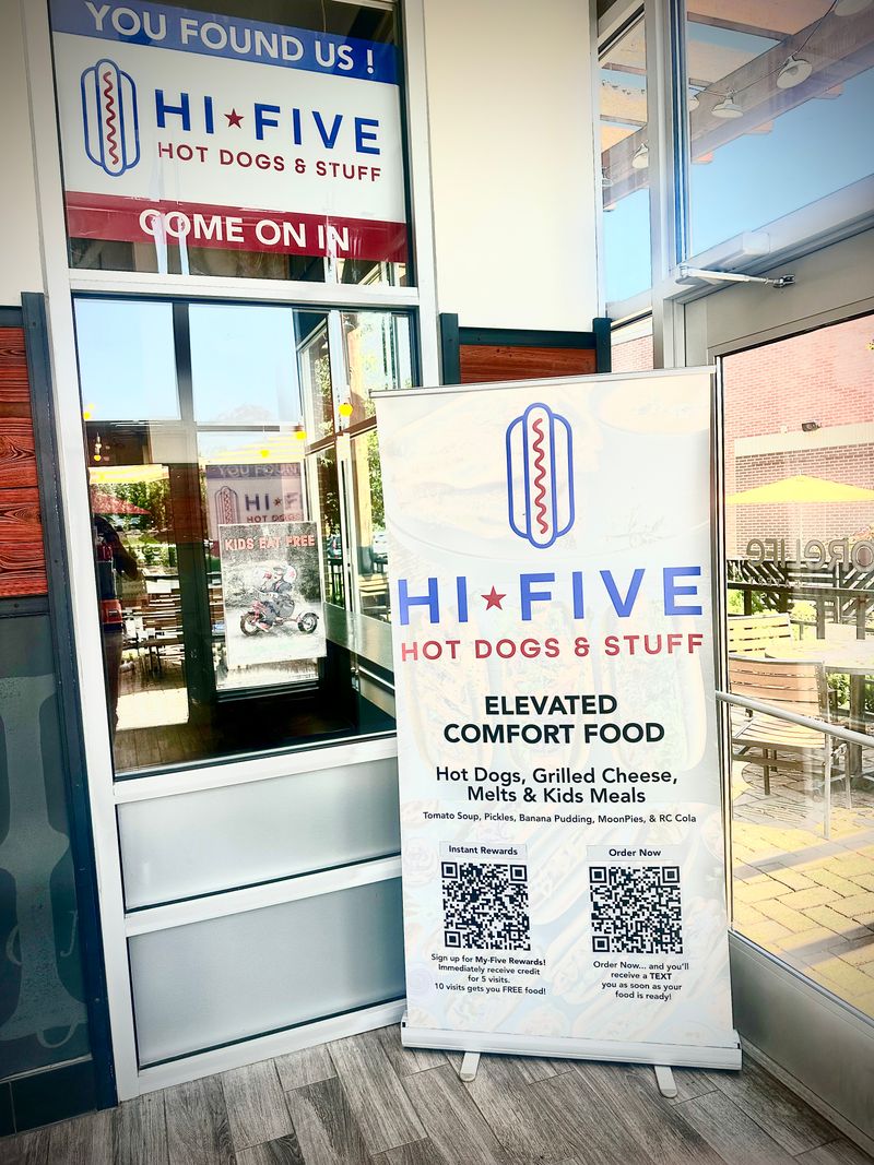 9 Tennessee Hot Dog Stands Keeping Slaw, Mustard, and Chili Exactly As Locals Expect 11 Hi-Five Hot Dogs & Stuff - Murfreesboro, Tennessee