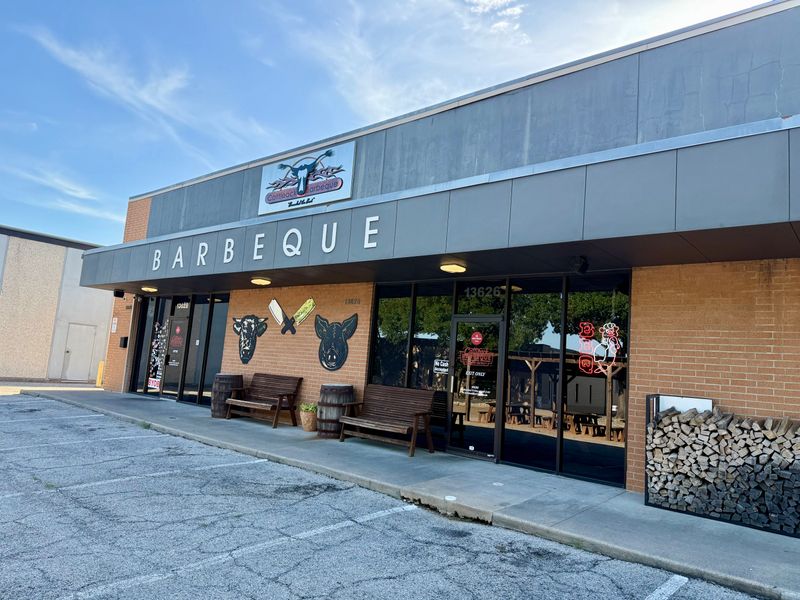 15 Texas BBQ Joints Serving Brisket So Tender Locals Plan Their Day Around It 17 Cattleack Barbeque - Farmers Branch, Texas