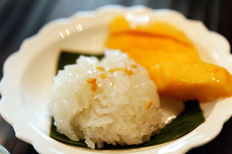 17 Thai Dishes That Prove This Might Be the Most Addictive Cuisine in the World 18 Mango Sticky Rice