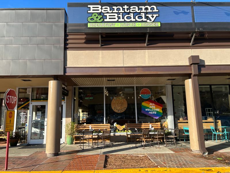 15 Georgia Fried Chicken Restaurants Where The Crunch Can Be Heard Across The Dining Room 10 Bantam + Biddy - Atlanta, Georgia