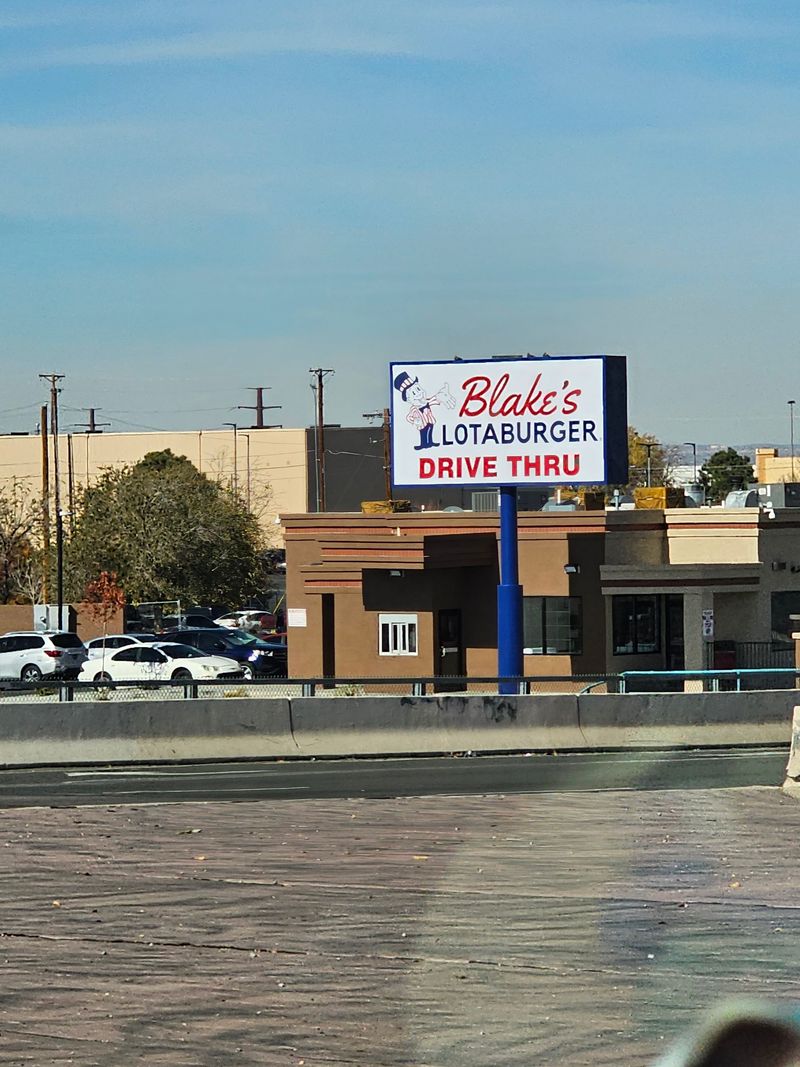 I Spent A Day In New Mexico Hunting 9 Green Chile Cheeseburgers And 2 Were Instant Favorites 8 Blake's Lotaburger - Albuquerque, New Mexico