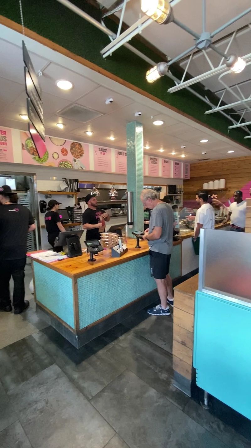 Bright, Modern Tampa Vibe