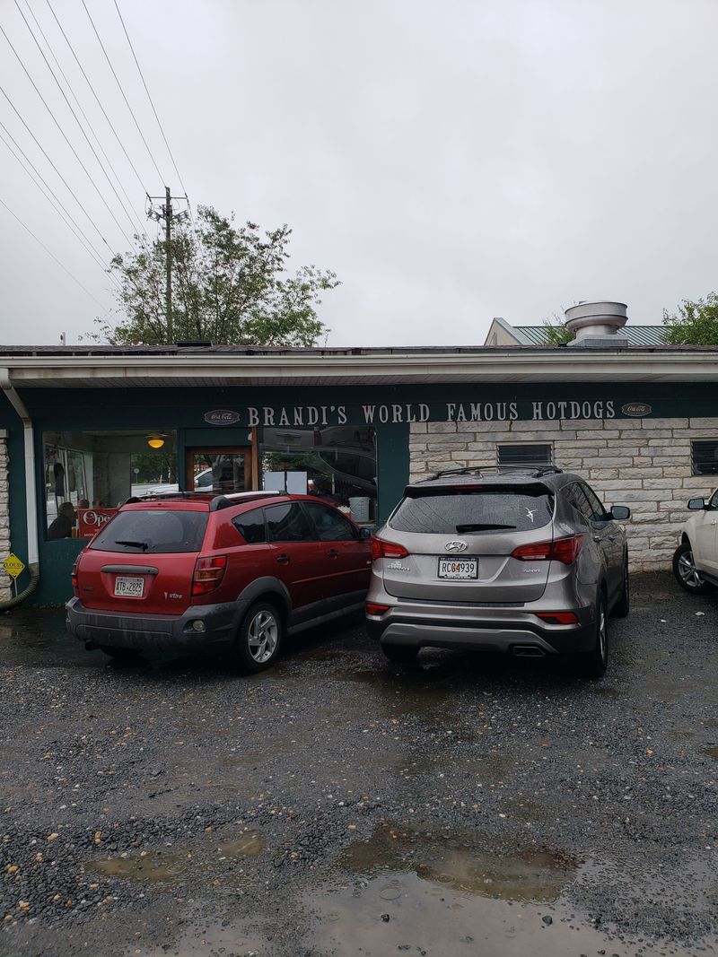 This Georgia Drive-In Serves Chili Dogs Locals Swear Taste Exactly Like They Remember From Childhood 15 Tailgate Dining Vibes
