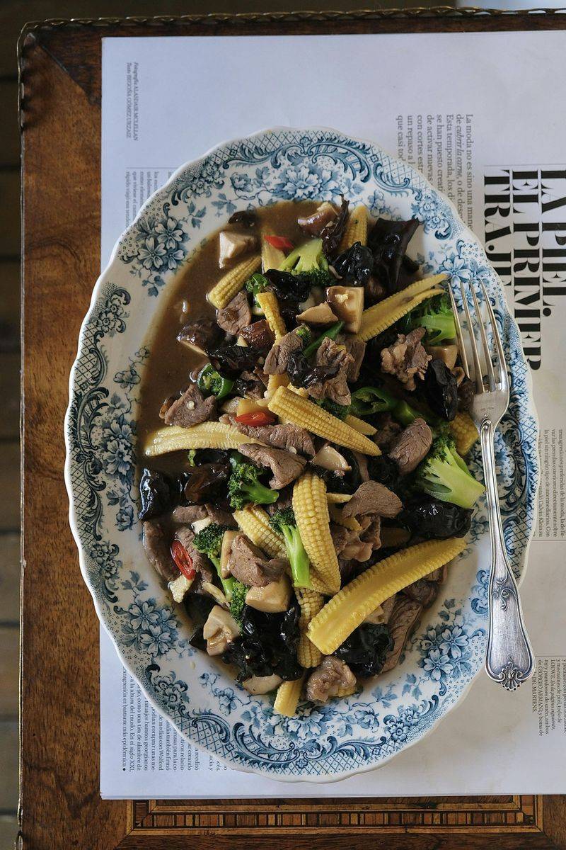 20 Asian Fast-Food Dishes That Deserve a Spot on Every Takeout Menu 18 Chinese Beef and Broccoli