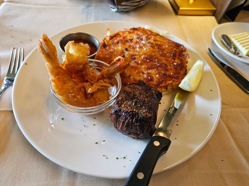 This Wisconsin Supper Club Serves Prime Rib So Tender It Barely Needs a Knife 12 Hash Browns, Baked Potato, and Sides