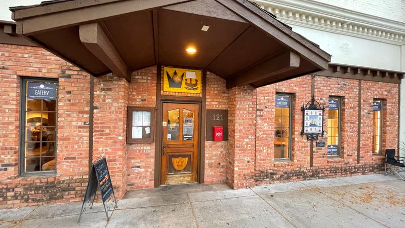 14 Midwest Town Squares Where Cafés And Corner Shops Turn Saturdays Into Rituals 9 Crown and Rye - Lindsborg, Kansas