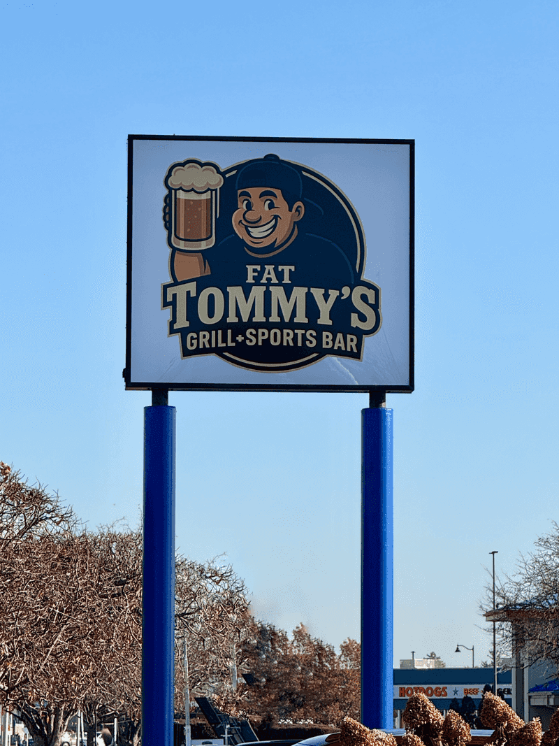 20 Old-School Sub Shops Across America Stuffing Rolls So Heavy They Need Two Hands 19 Fat Tommy's Grill & Sports Bar - Crestwood, Illinois