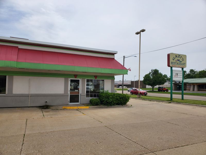 9 Hidden Illinois Diners Where Blue Plate Specials Still Arrive Piled High 13 Ana's Cafe - Rock Falls, Illinois