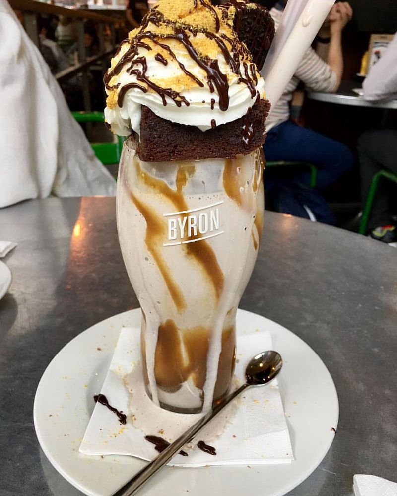 15 Trendy Foods That Look Great Online But Disappoint in Real Life 6 Freakshake dessert