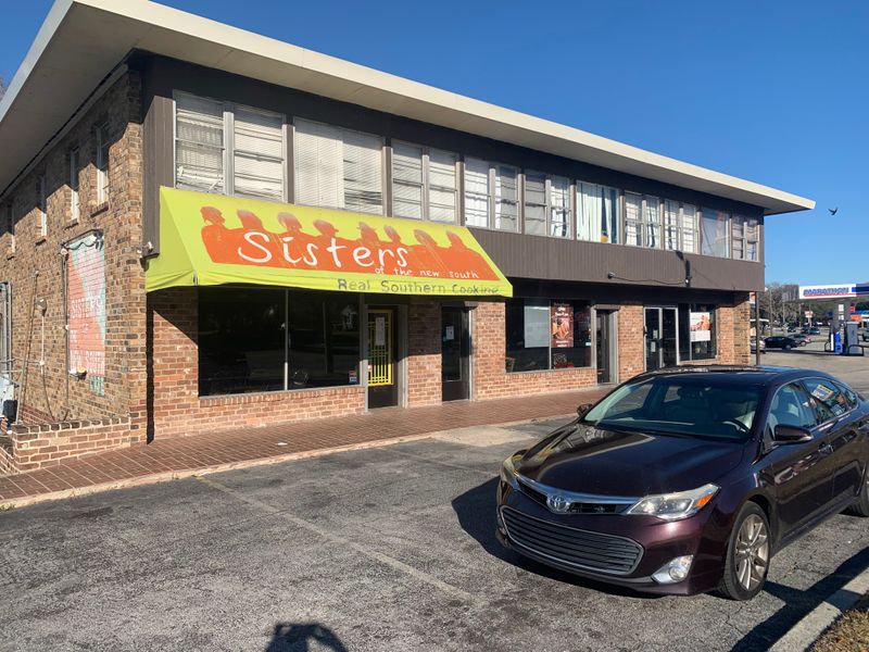 10 Georgia Soul Food Plates That Locals Say Taste Like Real Sunday Dinner 13 Sisters of the New South – Savannah, GA