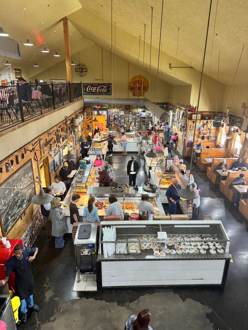 This Mississippi Buffet Serves Southern Comfort Food Locals Say Is Worth Loosening The Belt 19 The Buffet Line As Theater