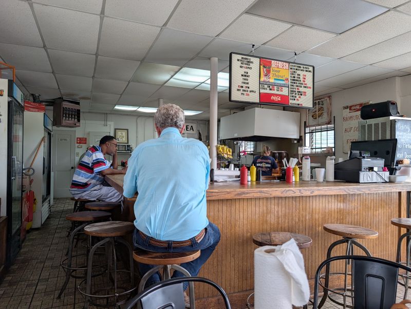This Georgia Drive-In Serves Chili Dogs Locals Swear Taste Exactly Like They Remember From Childhood 12 Cash Only Pro Tip