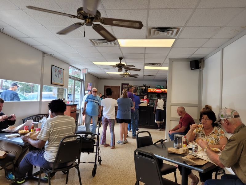 19 Plate Lunch Spots Across America Where the Daily Special Sells Out Before 1 PM 17 Bear's Restaurant - Covington, Louisiana