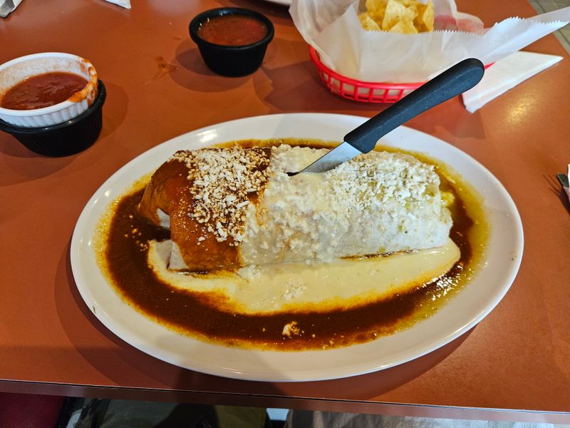 This Iowa Mexican Grill Serves Fajitas And Margaritas Locals Say Always Bring A Crowd 23 Burritos Built For Comfort