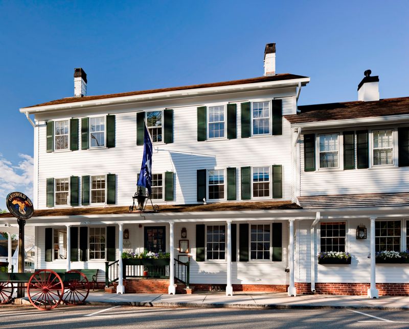 18 Local Restaurants in the U.S. Where Regulars Order “The Usual” Without Asking 14 The Griswold Inn — Essex, Connecticut