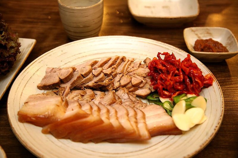 Suyuk (boiled pork slices)