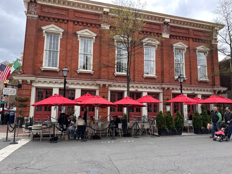 Mia's Italian Kitchen, Alexandria, Virginia