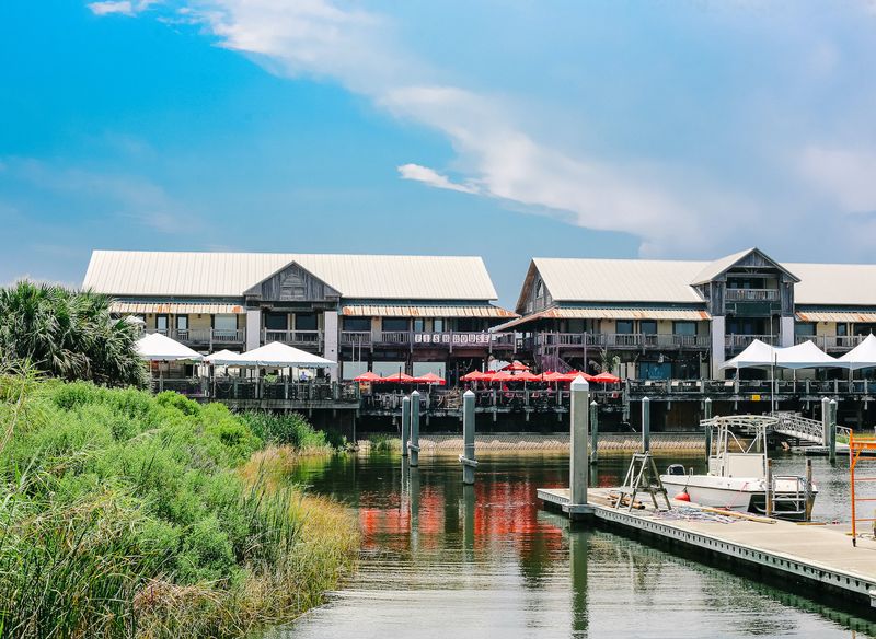 13 Florida Mom-and-Pop Spots Serving Seafood Baskets That Feel Like Summer All Year 3 The Fish House - Pensacola, Florida