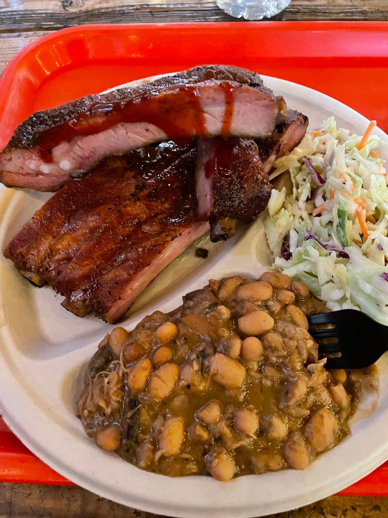 This Arizona BBQ Truck Serves Brisket So Tender It Sells Out Before Sunset 7 Ribs With a Gentle Tug
