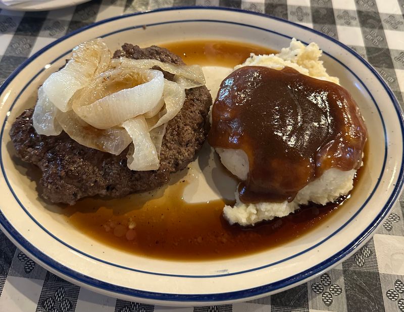 This Louisiana Steakhouse Serves Massive Porterhouse Steaks Locals Say Are Worth Sharing 16 Seasoning That Tastes Like Confidence