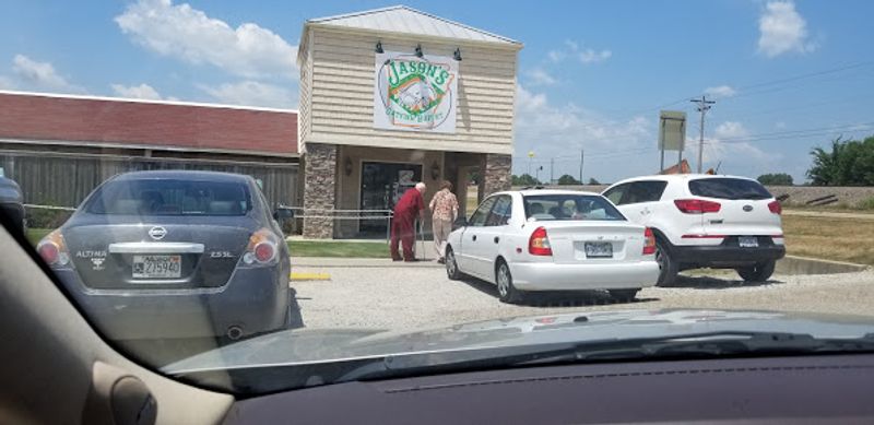 13 Catfish Houses Across America Where Friday Nights Still Feel Like Tradition 17 Ron's Catfish – Jonesboro, AR