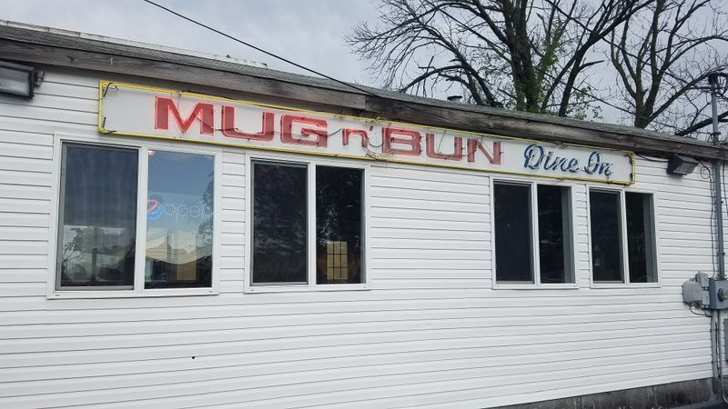 Mug-n-Bun Drive-In