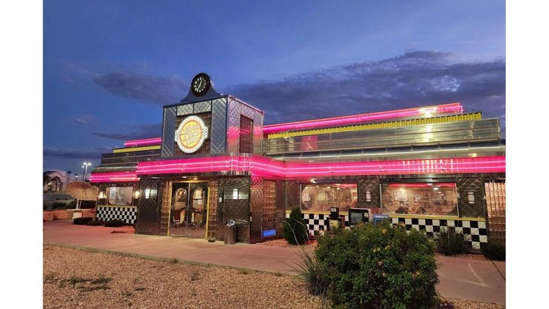 12 Small-Town Cafés Across America Locals Swear Are Still the Best Deal in Town 10 Nana Dee's Diner - Mesa, Arizona