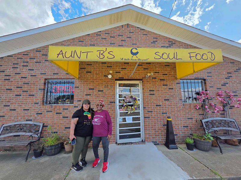 Aunt B's Soul Food Restaurant - Tupelo, Mississippi