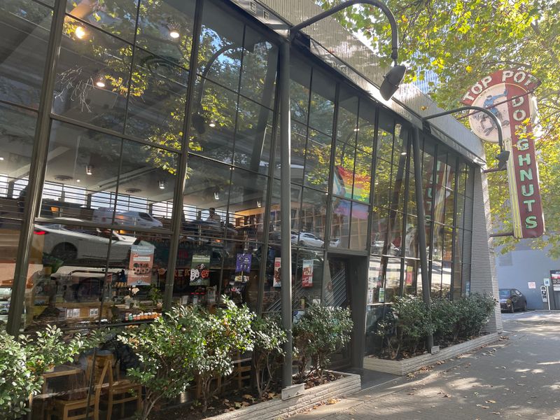 23 Classic American Bakeries Still Making Donuts the Way Grandpa Remembered 12 Top Pot Doughnuts