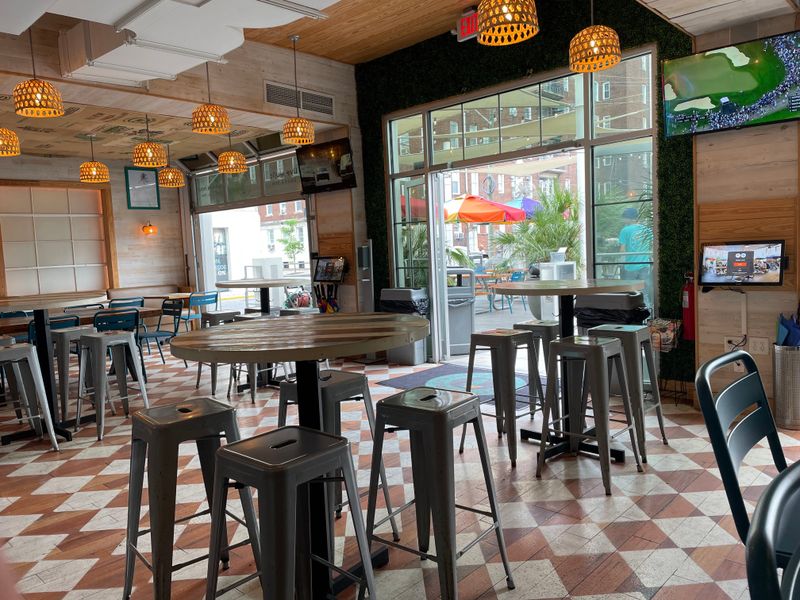 6 Georgia Sandwich Shops Stuffing Subs So Full They Barely Close 4 Zunzibar - Savannah, Georgia