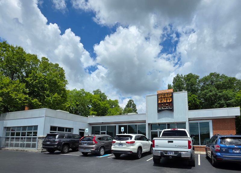 12 Tennessee BBQ Houses Serving Plates That Could Warm Up The Coldest Night 14 Dead End BBQ - Knoxville, Tennessee