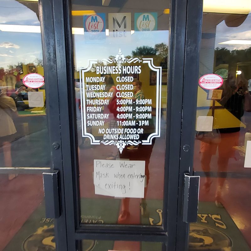 13 Catfish Houses Across America Where Friday Nights Still Feel Like Tradition 15 Jerry’s Catfish House – Florence, MS