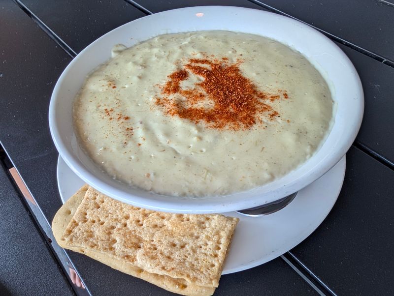 This Maryland Seafood House Serves Crab Cakes So Famous the Weekend Crowds Start Forming Before Lunch 7 Maryland Crab Soup To Go