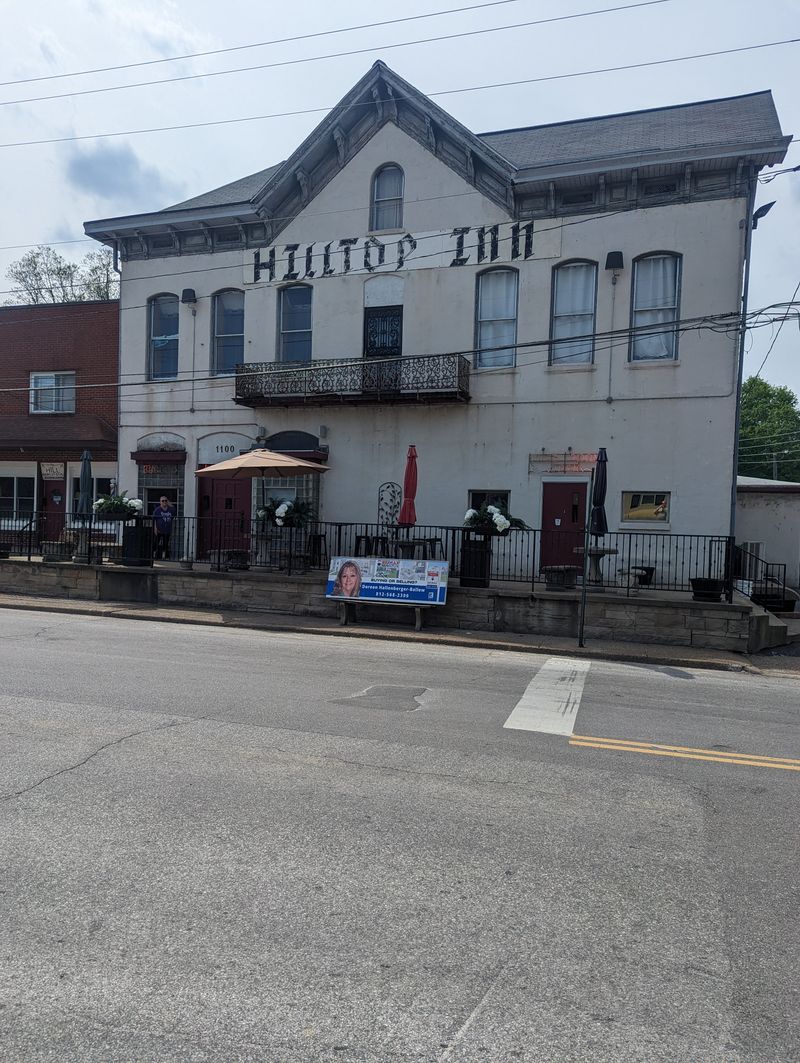 Hilltop Inn - Evansville, Indiana