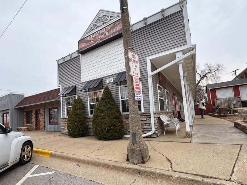 18 Tiny Cafés Across America Pouring Bottomless Coffee and Serving Breakfast All Day 14 Hazel's Diner - Hebron, Illinois