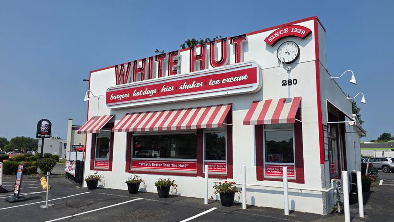 White Hut — West Springfield, Massachusetts