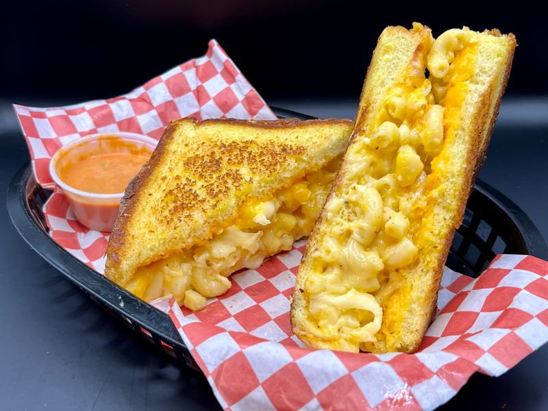 Cheesie's Pub & Grub - Lakeview - Chicago, Illinois