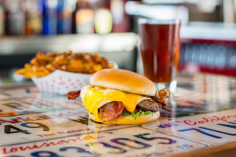 Smitty's Garage Burgers & Beer – Fayetteville, Arkansas