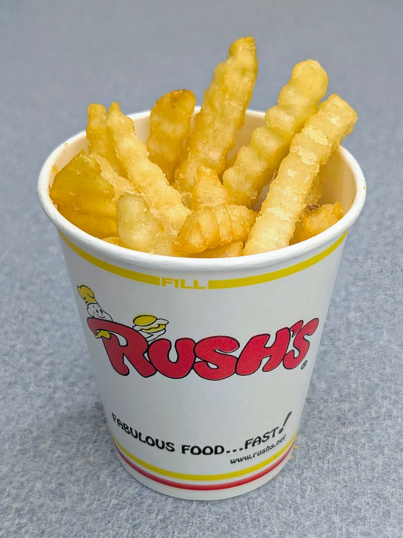 This South Carolina Burger Stand Feels Frozen In Time – And That’s Exactly Why It Works 3 Crinkle-Cut Fries Done Right