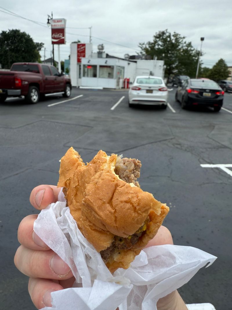 This Detroit Burger Joint Serves Slider Burgers Locals Say Haven’t Changed In Decades 8 Why These Sliders Hit Different
