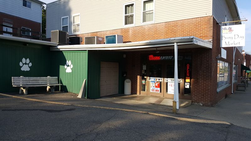 13 Cozy Ohio Cafés Where Grilled Cheese And Tomato Soup Still Feel Like The Right Answer 7 Busy Day Market - Athens, Ohio