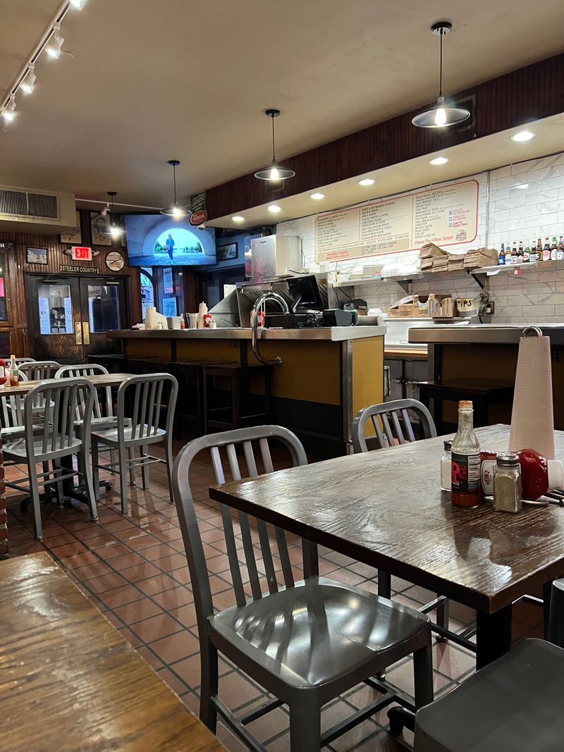 Locals Who Know Their Order